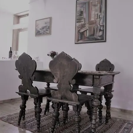 Harmony Gallery Apartment